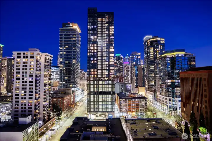 A grand finale to a day...gorgeous cityscape from the primary suite.