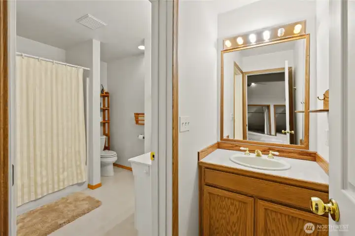 Full bathroom in the primary suite.