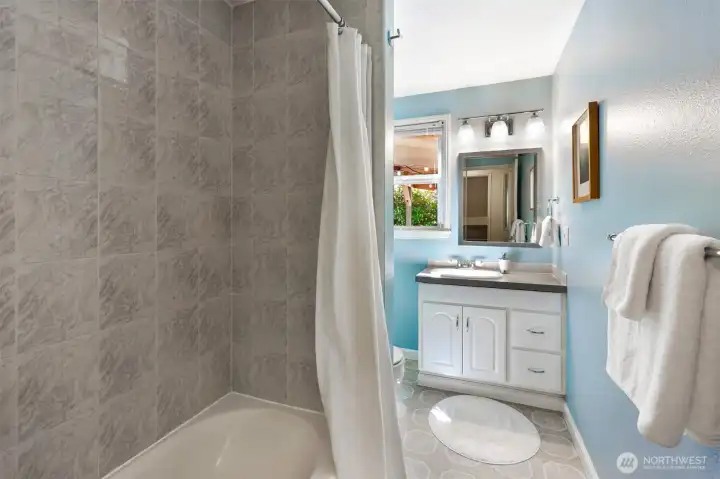 Main floor full bathroom.