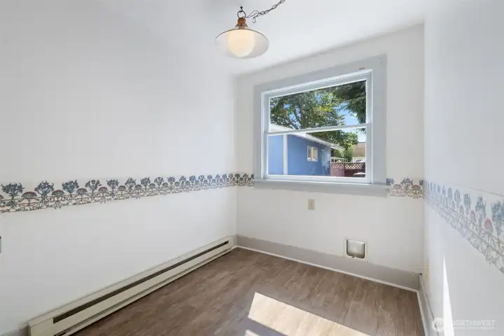 The eating nook off of the kitchen is a nice size.