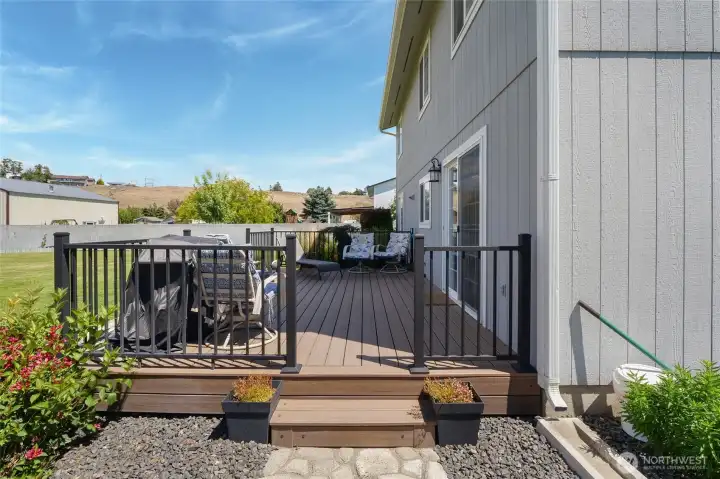 Gorgeous deck overlooking the backyard Gorgeous deck overlooking the backyard