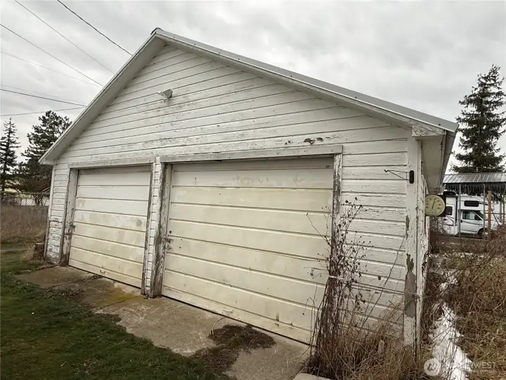 2 bay garage
