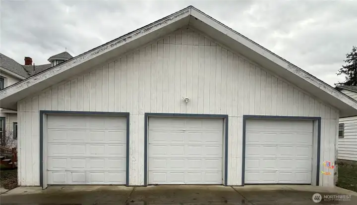 3 bay garage