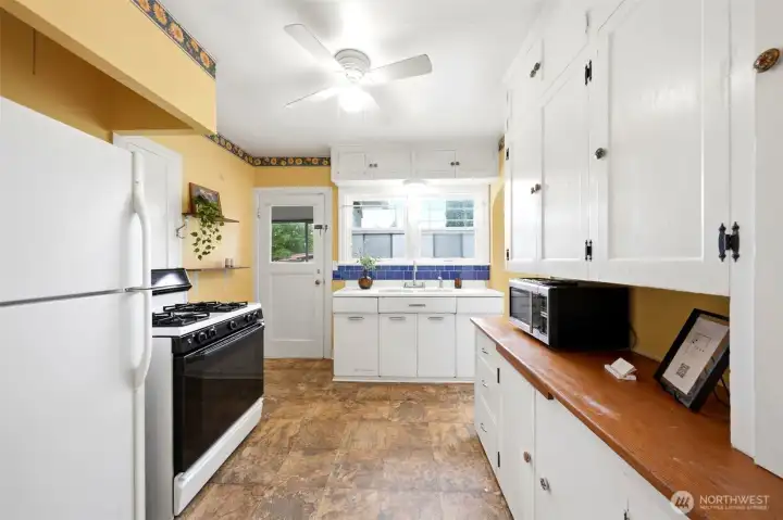 Farmhouse kitchen Farmhouse kitchen
