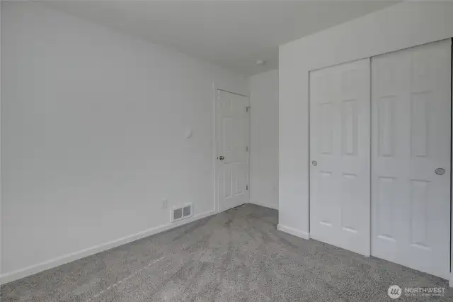 Second bedroom.
