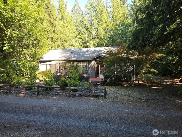 only miles from Belfair, 3 bedroom home on private drive