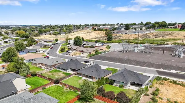 Established Neighborhood close to ammenities