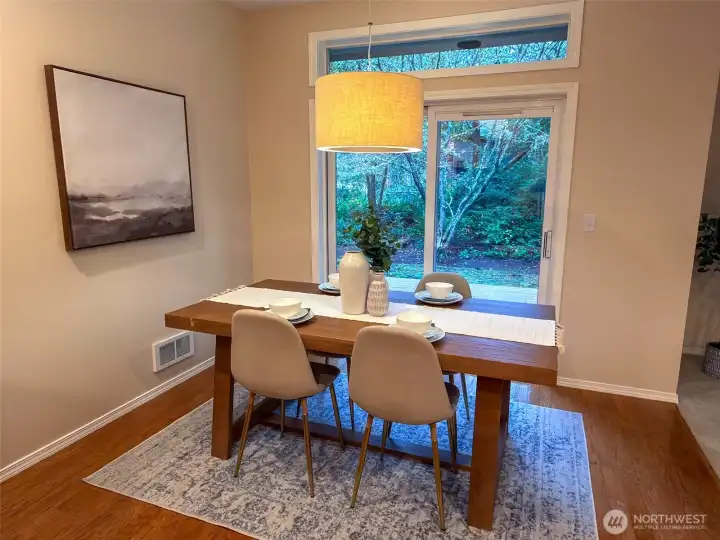 Office/bedroom off of the entry.