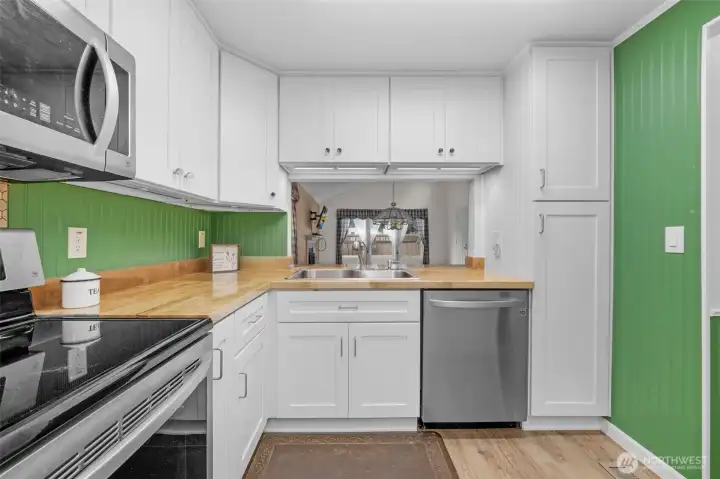 Stainless appliances