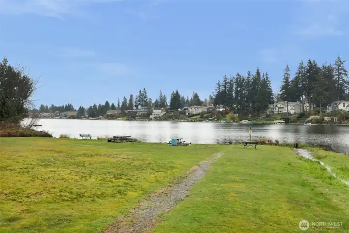 Community lakefront access