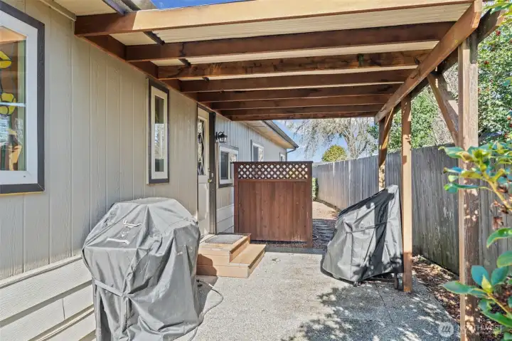 side patio for your grilling and chilling.
