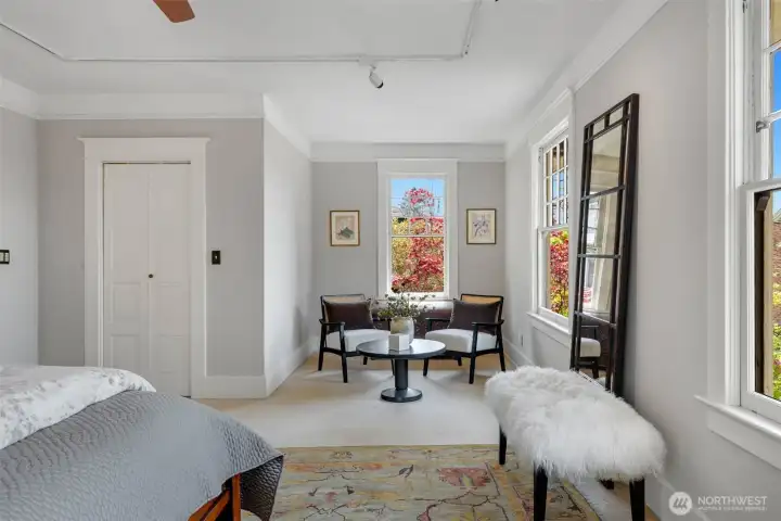 Sitting area and walk-in closet in main bedroom.