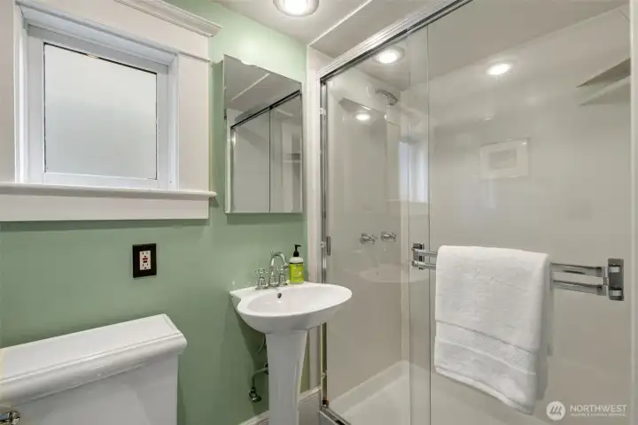 Main floor 3/4 bath.