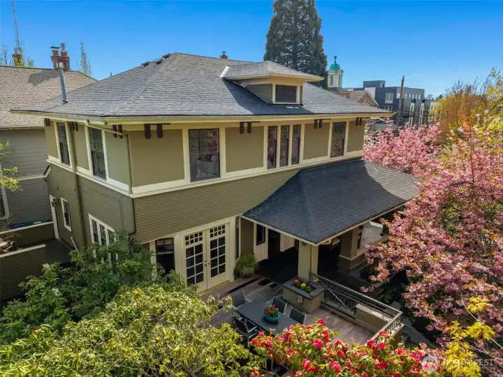 Witness to over a hundred years of Seattle history.