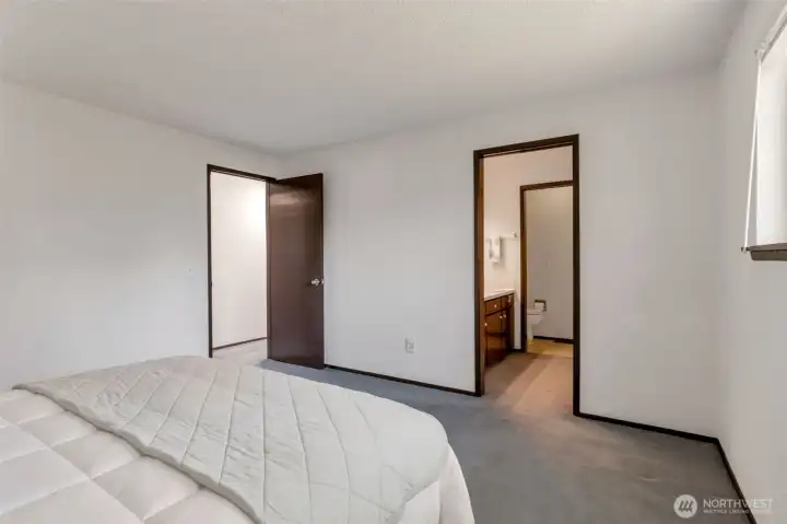 Primary suite.