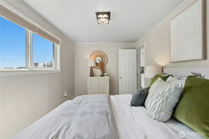 Wake up to mountain views everyday! Wake up to mountain views everyday!