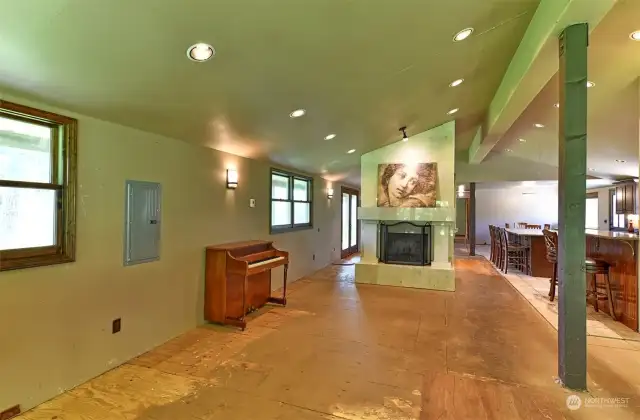 Great room with tons of potential