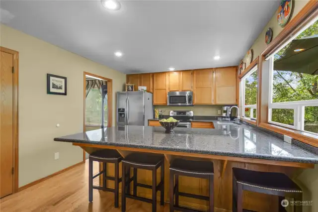 Breakfast bar and kitchen