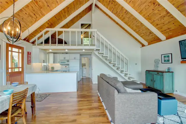 This cabin has been immaculately maintained.