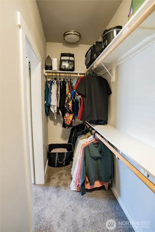 Primary bed closet