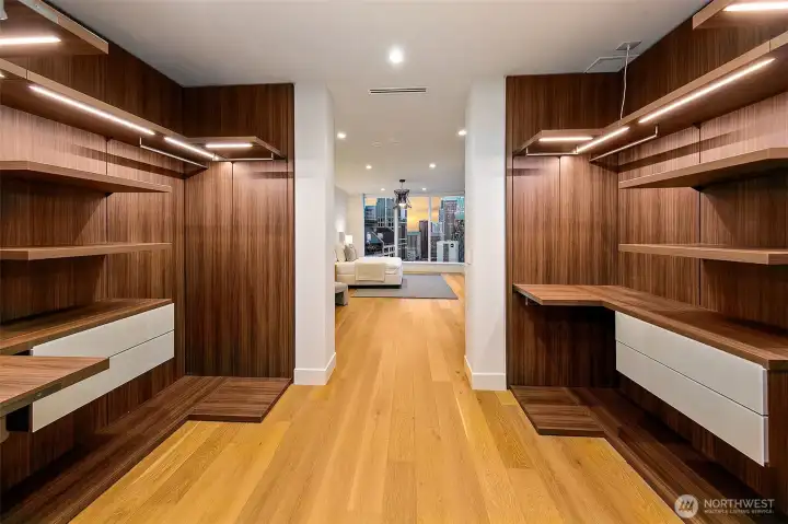 junior suite custom built walkin closet