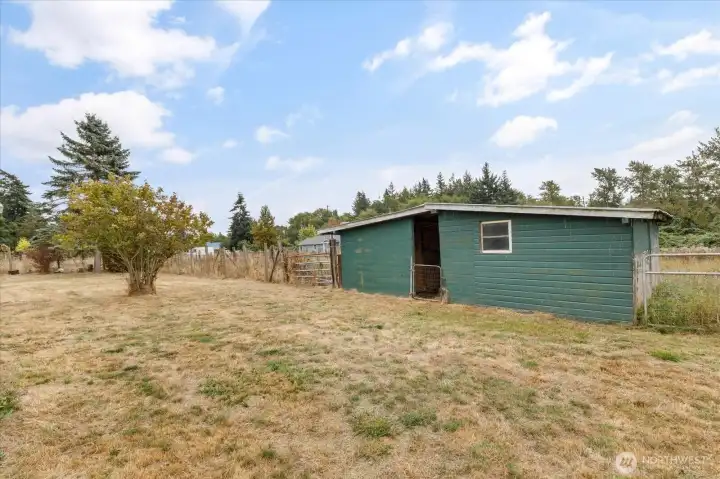 *This is NOT part of the subject property. This area is in the city's designated Right-of-Way.*
