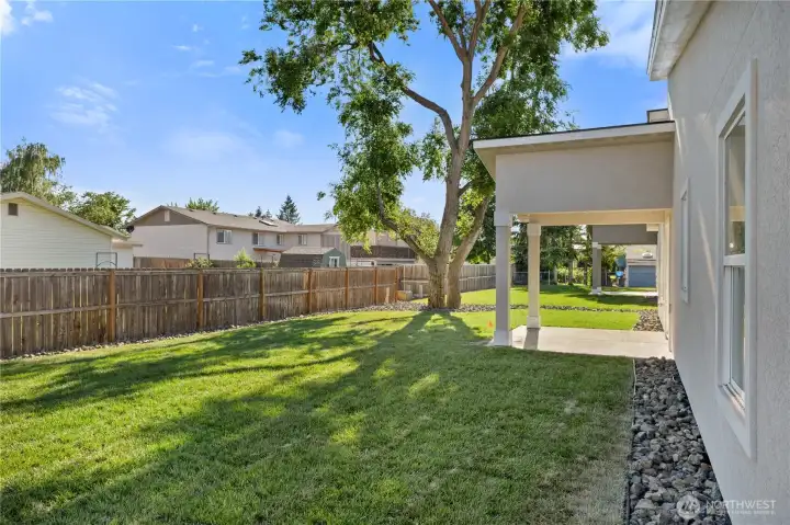 Photos of home previously built, same 1438 floor plan. Photos my show additional upgrades not included in this home. Buyer to verify all details.