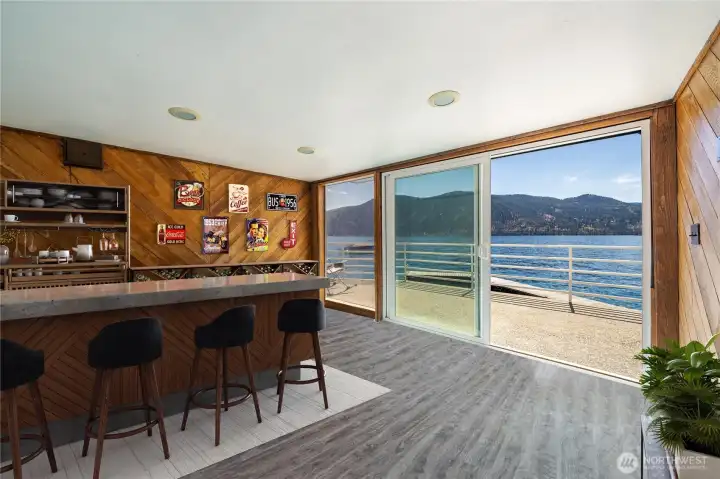 Bonus Room 3 - Digitally rendered/staged. Exterior Entry. Currently under construction. To be completed in May. Perfect for office, gym or beach bar!