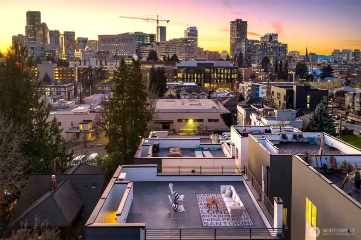 814C Views of Seattle