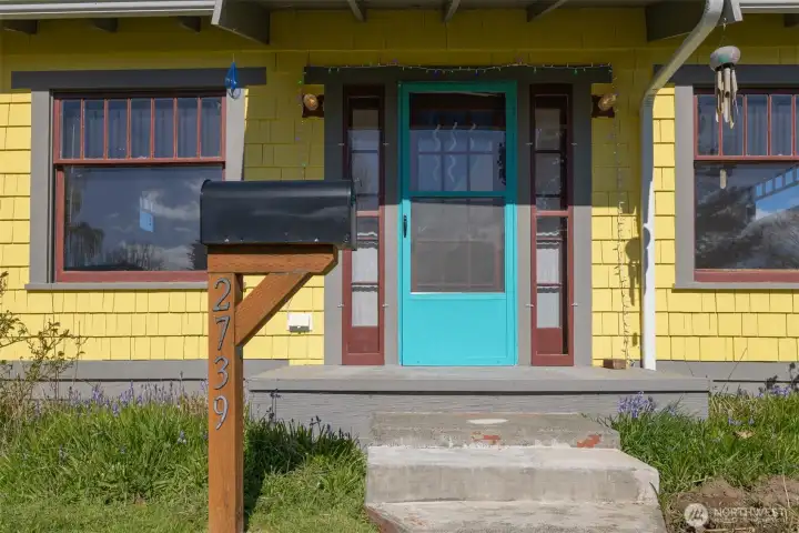 Let's take a look inside 2739 Sunset Drive...