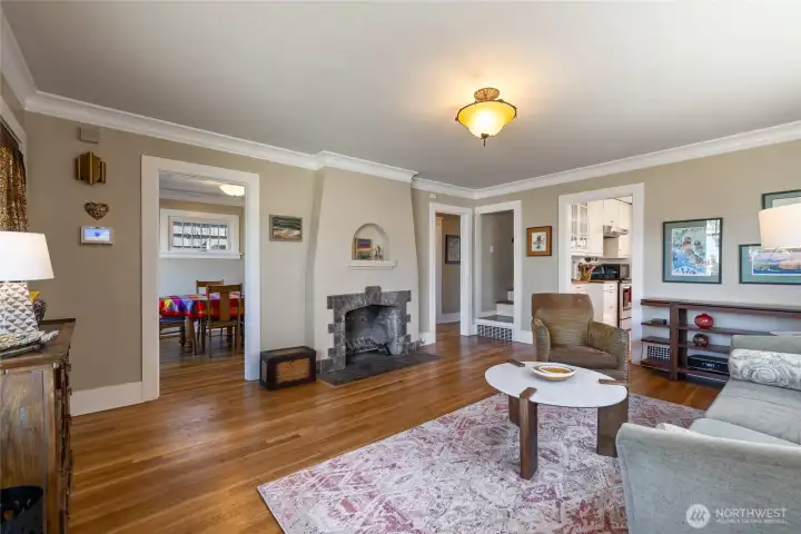 Notice the cozy dining room on the left.