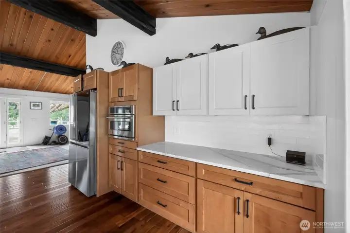 Ideal for meal prep and entertaining