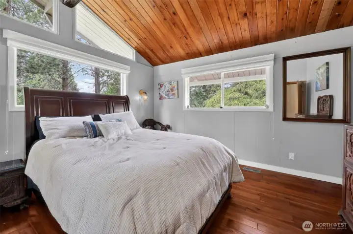 2nd Bedroom has wonderful light