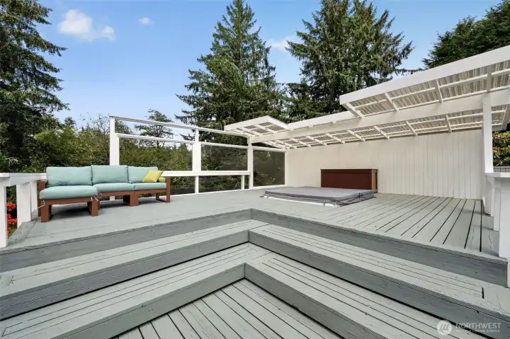 Elevated deck with hot tub