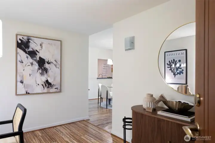 Welcome in to the unit! Lovely oversized entry. Wonderful space that is essentially an additional room! Welcome in to the unit! Lovely oversized entry. Wonderful space that is essentially an additional room!