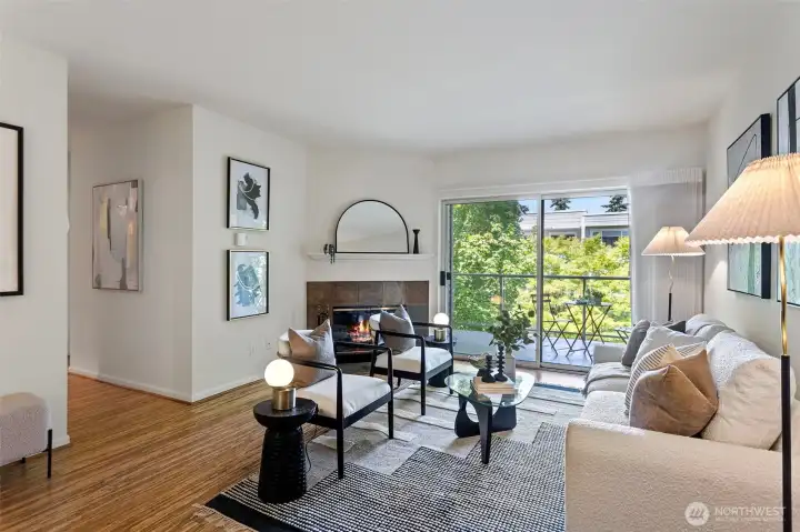 The 8' ceilings keep it feeling airy! The 8' ceilings keep it feeling airy!
