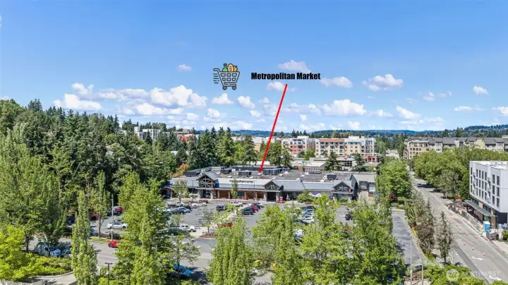 Met Market is the backyard neighbor! Talk about convenient! Met Market is the backyard neighbor! Talk about convenient!