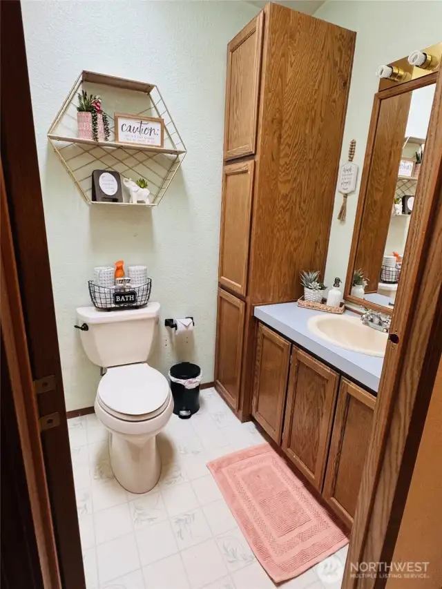 Main full bathroom