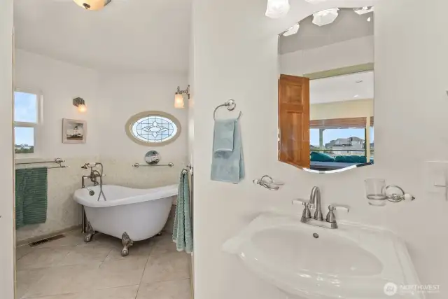 Full Bath 2nd floor ADU