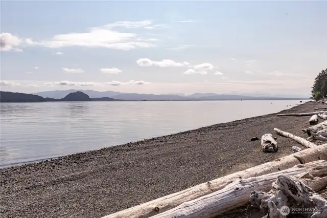 Cascade Mountains and a great Beach!