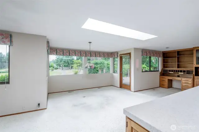 Another eating space off the kitchen
