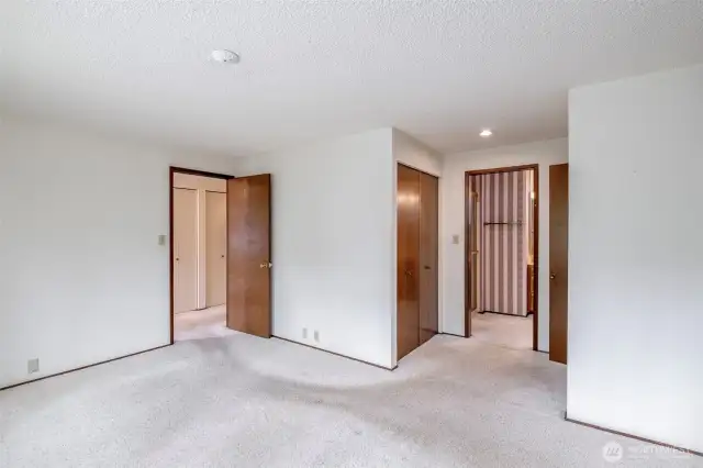 2 Closets & your own bathroom