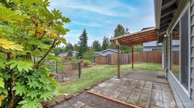 Patio pavers extend this space - perfect for BBQ, table, etc.