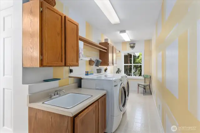 Huge laundry, tons of storage