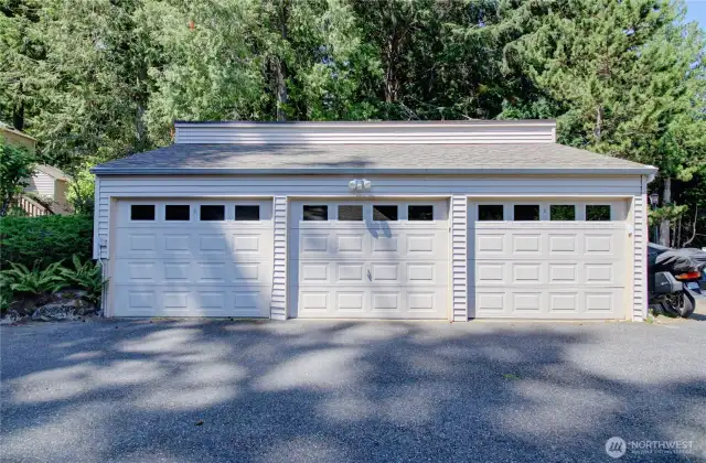 A single car garage comes with the unit.
