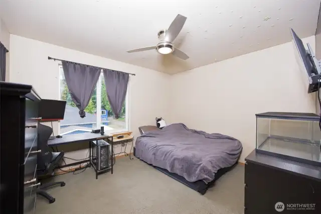 Third bedroom on the upper floor.