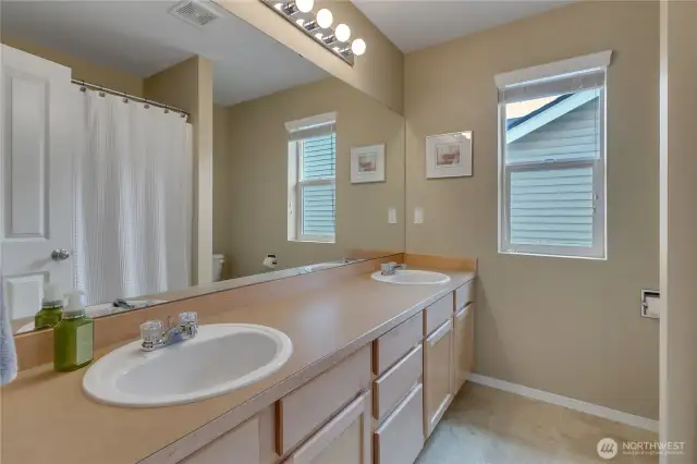 Double vanity full bathroom upstairs