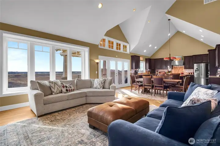 From this hilltop setting, the lake and valley unfold before you—sunrises, sunsets, and every beautiful moment in between.