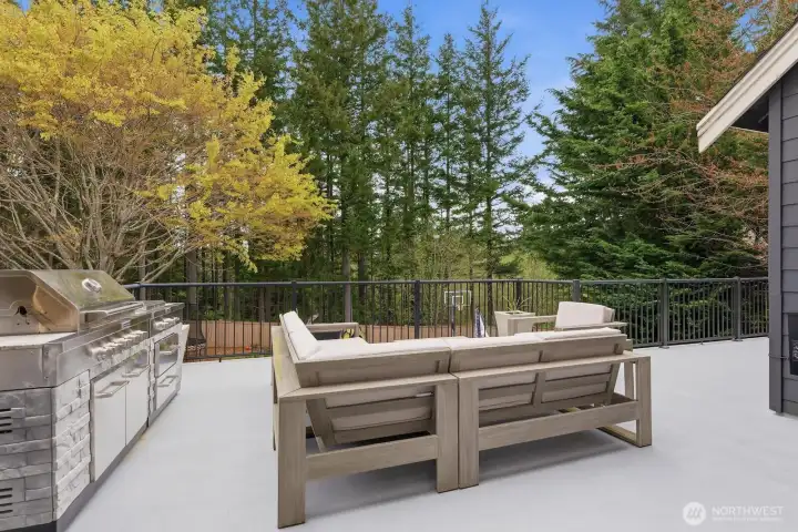 The greenbelt behind the home delivers genuine privacy; no neighbors, no noise, just open space, gorgeous greenery, and a view of the 4th fairway.