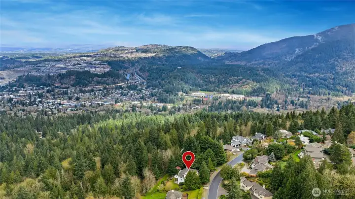 Forest Rim is truly one of Issaquah's best neighborhoods with friendly, outgoing neighbors and always fun activities going on.